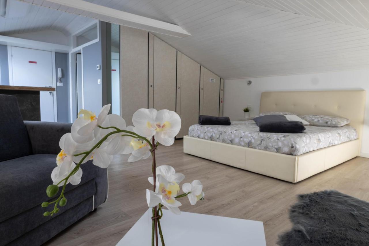 Lapiccolina Apartman Desenzano del Garda Kültér fotó